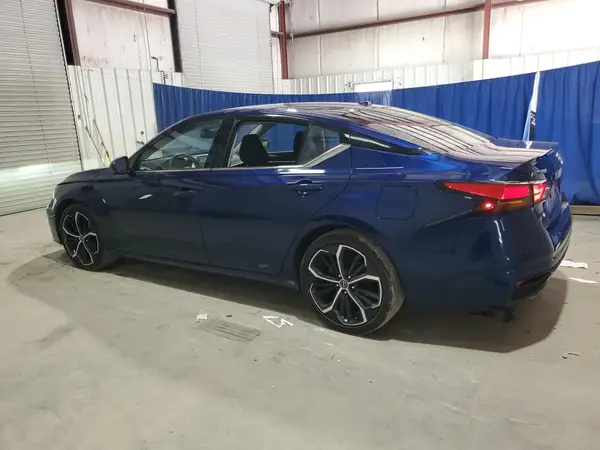 1N4BL4CV1RN353870 2024 NISSAN ALTIMA - Image 2