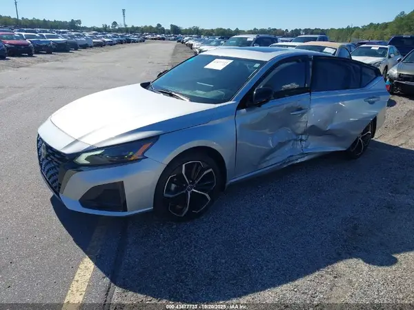 1N4BL4CV1RN363315 2024 NISSAN ALTIMA - Image 2