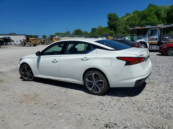 1N4BL4CV1RN381636 2024 NISSAN ALTIMA - Image 2