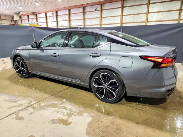 1N4BL4CV1RN388053 2024 NISSAN ALTIMA - Image 2
