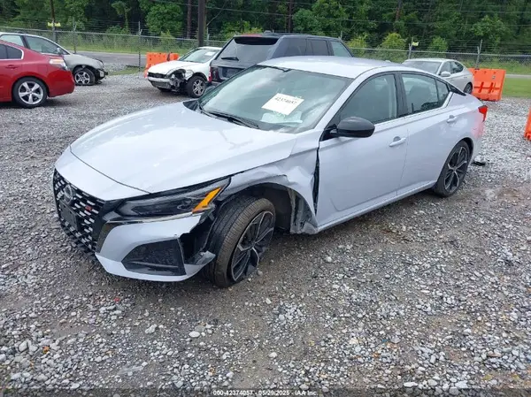 1N4BL4CV1RN395164 2024 NISSAN ALTIMA - Image 2