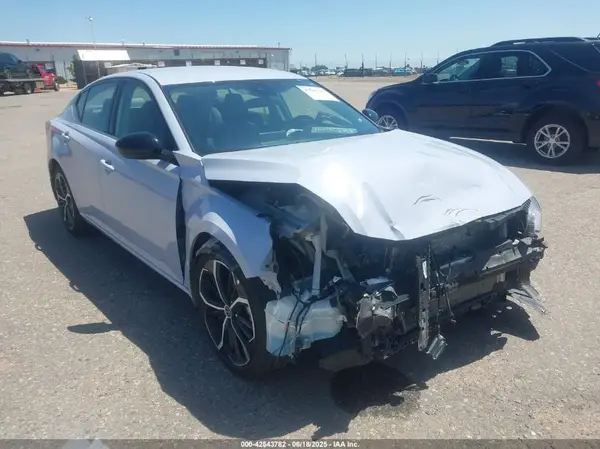 1N4BL4CV1RN395651 2024 NISSAN ALTIMA - Image 1