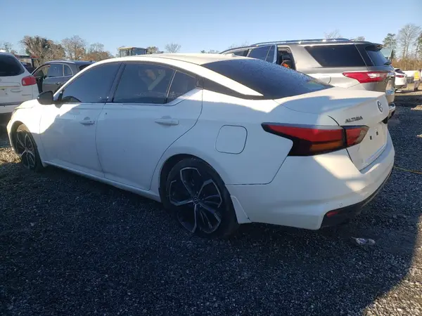 1N4BL4CV1RN401805 2024 NISSAN ALTIMA - Image 2