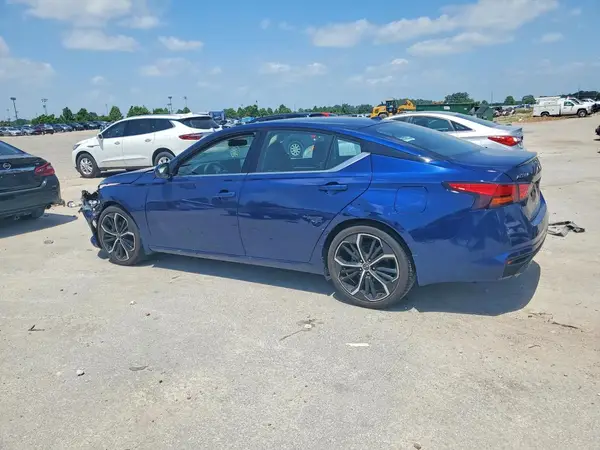 1N4BL4CV1RN402632 2024 NISSAN ALTIMA - Image 2