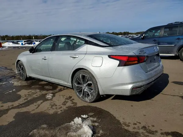 1N4BL4CV1RN419009 2024 NISSAN ALTIMA - Image 2