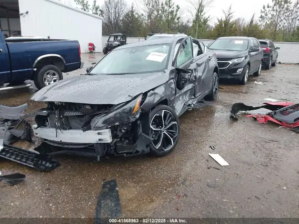 1N4BL4CV1RN421908 2024 NISSAN ALTIMA - Image 2