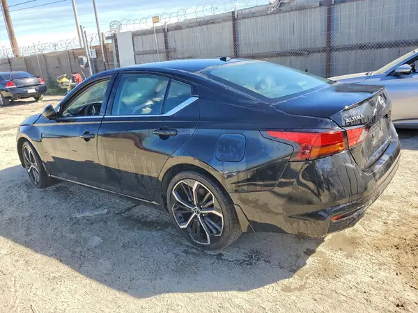 1N4BL4CV1RN423478 2024 NISSAN ALTIMA - Image 2