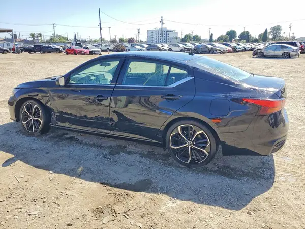 1N4BL4CV1RN427787 2024 NISSAN ALTIMA - Image 2