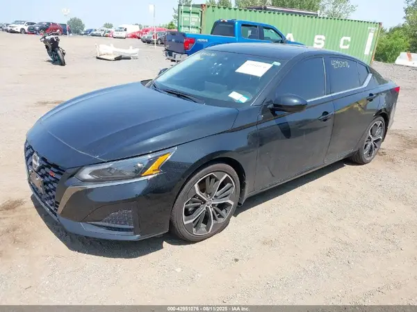 1N4BL4CV1RN434612 2024 NISSAN ALTIMA - Image 2