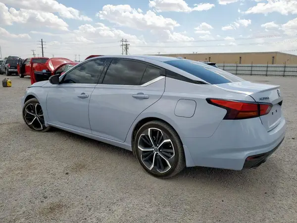 1N4BL4CV1RN437381 2024 NISSAN ALTIMA - Image 2
