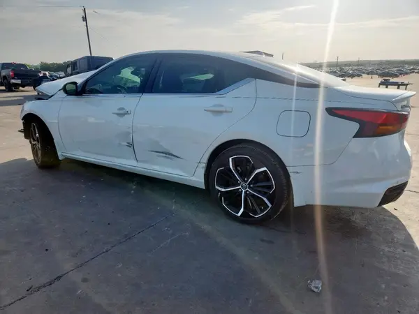 1N4BL4CV1SN347167 2025 NISSAN ALTIMA - Image 2