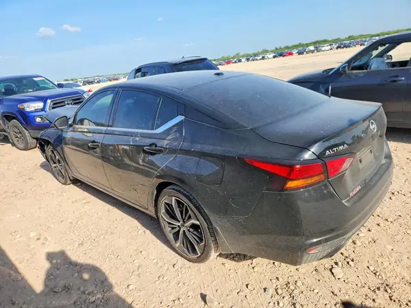 1N4BL4CV1SN413135 2025 NISSAN ALTIMA - Image 2