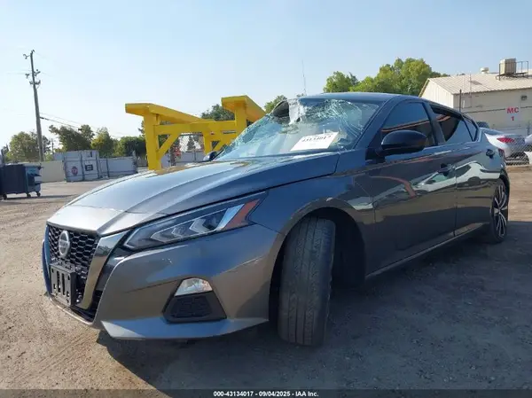 1N4BL4CV2KC172410 2019 NISSAN ALTIMA - Image 2