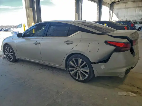 1N4BL4CV2KC226949 2019 NISSAN ALTIMA - Image 2