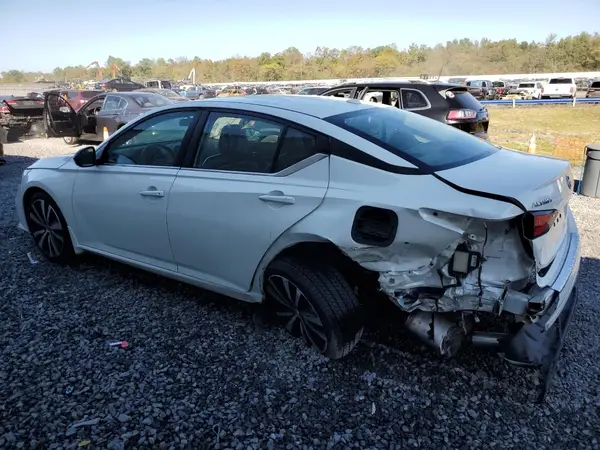 1N4BL4CV2KC233867 2019 NISSAN ALTIMA - Image 2