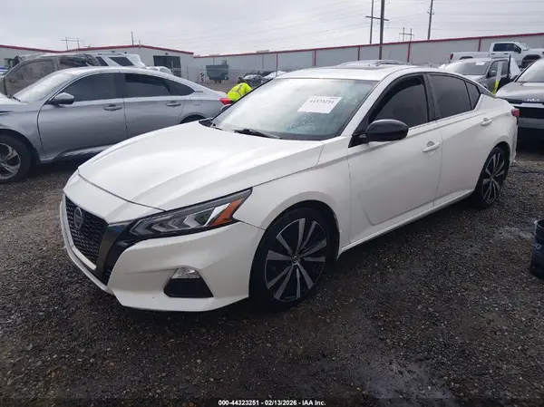 1N4BL4CV2KC242486 2019 NISSAN ALTIMA - Image 2