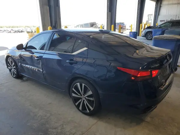 1N4BL4CV2KC254685 2019 NISSAN ALTIMA - Image 2