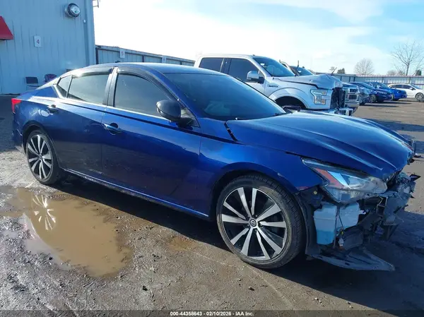 1N4BL4CV2LC134368 2020 NISSAN ALTIMA - Image 1