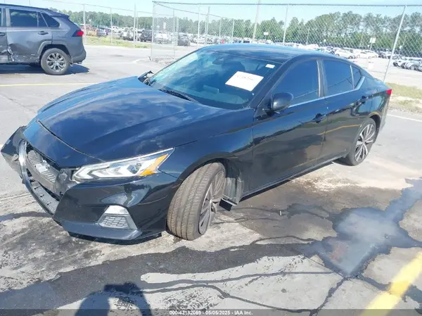 1N4BL4CV2LC172411 2020 NISSAN ALTIMA - Image 2
