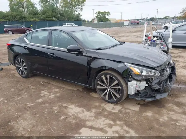 1N4BL4CV2LC218237 2020 NISSAN ALTIMA - Image 1