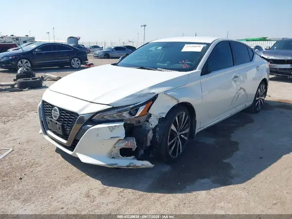1N4BL4CV2LC226483 2020 NISSAN ALTIMA - Image 2