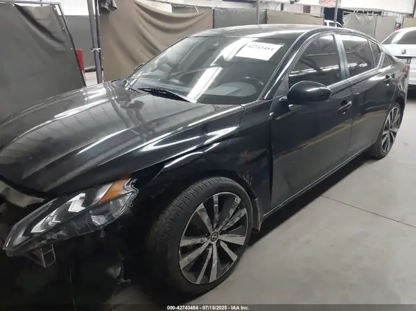 1N4BL4CV2LN313028 2020 NISSAN ALTIMA - Image 2