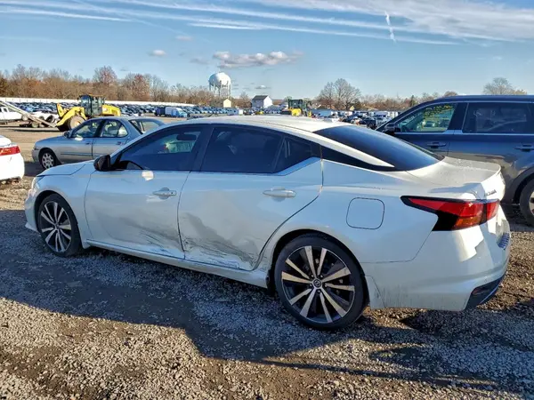 1N4BL4CV2MN327237 2021 NISSAN ALTIMA - Image 2