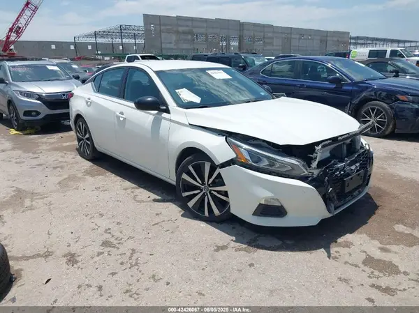 1N4BL4CV2MN360884 2021 NISSAN ALTIMA - Image 1