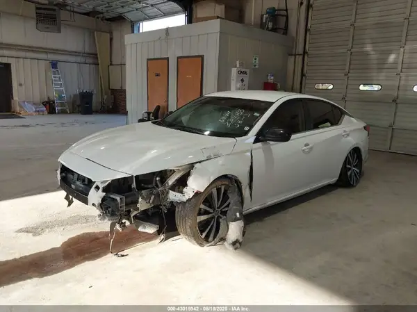 1N4BL4CV2MN363512 2021 NISSAN ALTIMA - Image 2
