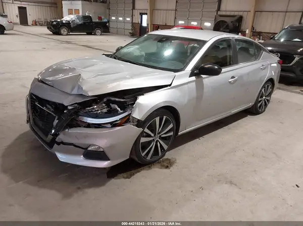 1N4BL4CV2MN372033 2021 NISSAN ALTIMA - Image 2