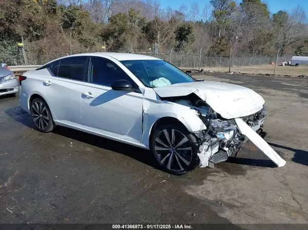 1N4BL4CV2MN402759 2021 NISSAN ALTIMA - Image 1