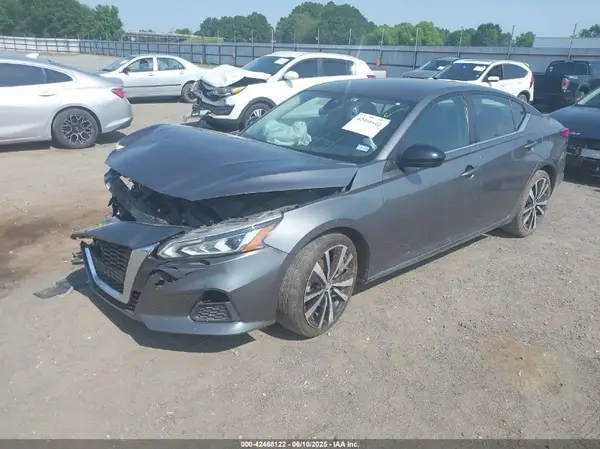 1N4BL4CV2MN412594 2021 NISSAN ALTIMA - Image 2