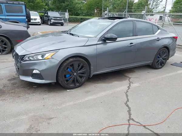 1N4BL4CV2MN417651 2021 NISSAN ALTIMA - Image 2