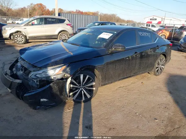 1N4BL4CV2NN314800 2022 NISSAN ALTIMA - Image 2