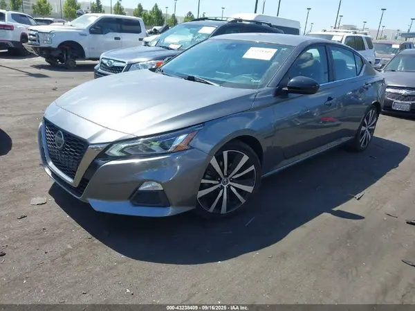 1N4BL4CV2NN318412 2022 NISSAN ALTIMA - Image 2
