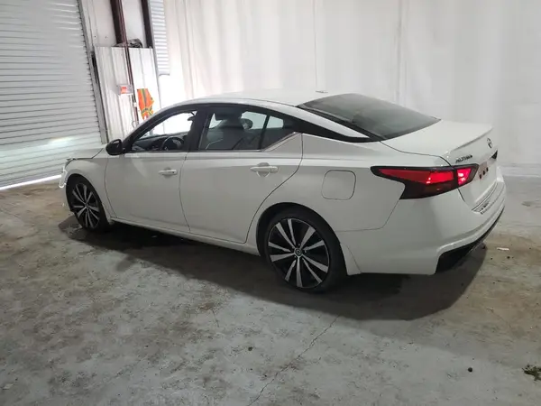 1N4BL4CV2NN348994 2022 NISSAN ALTIMA - Image 2