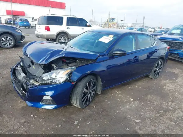 1N4BL4CV2NN364239 2022 NISSAN ALTIMA - Image 2
