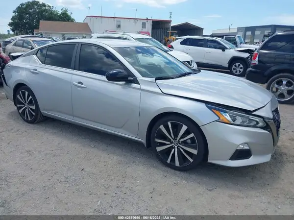 1N4BL4CV2NN367366 2022 NISSAN ALTIMA - Image 1