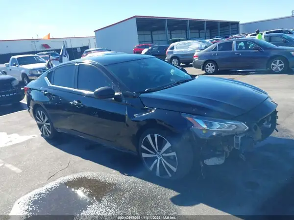 1N4BL4CV2NN380750 2022 NISSAN ALTIMA - Image 1