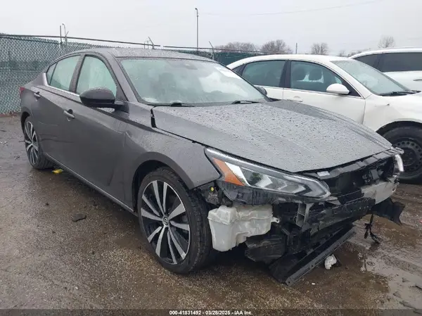1N4BL4CV2NN381039 2022 NISSAN ALTIMA - Image 1