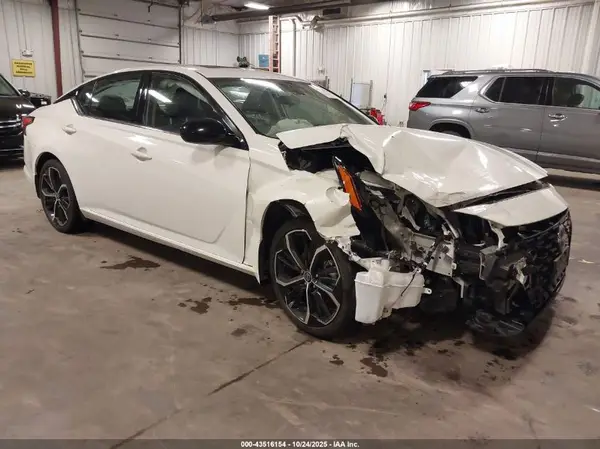 1N4BL4CV2PN301242 2023 NISSAN ALTIMA - Image 1