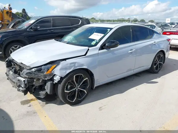 1N4BL4CV2PN302987 2023 NISSAN ALTIMA - Image 2
