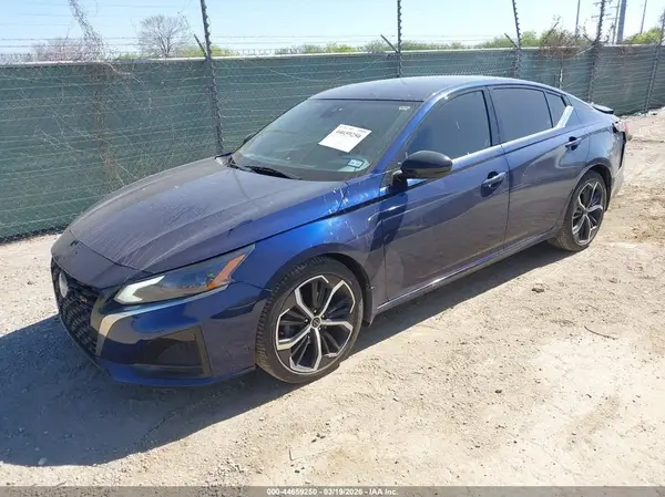 1N4BL4CV2PN304030 2023 NISSAN ALTIMA - Image 2
