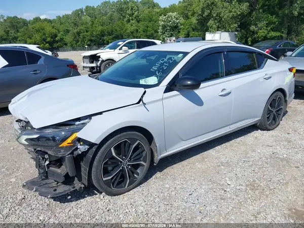 1N4BL4CV2PN313908 2023 NISSAN ALTIMA - Image 2