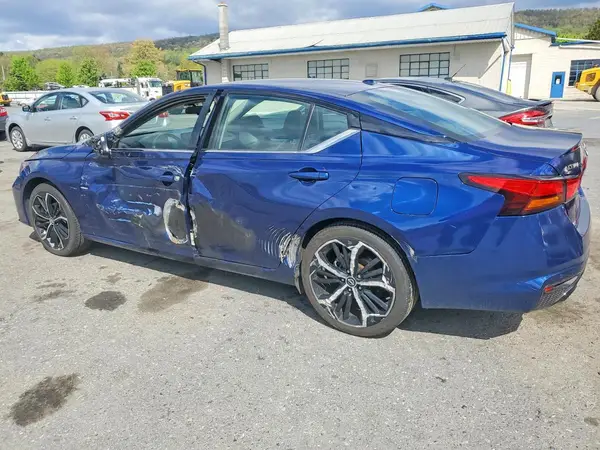 1N4BL4CV2PN337903 2023 NISSAN ALTIMA - Image 2