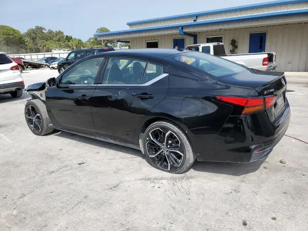 1N4BL4CV2PN351395 2023 NISSAN ALTIMA - Image 2