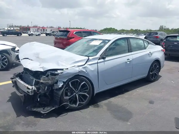 1N4BL4CV2PN375857 2023 NISSAN ALTIMA - Image 2