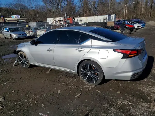1N4BL4CV2PN398202 2023 NISSAN ALTIMA - Image 2