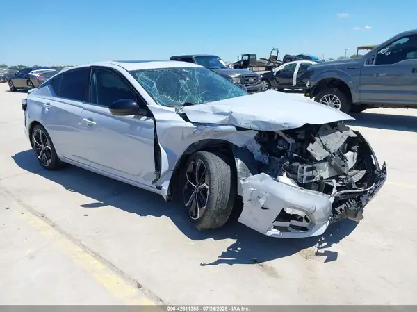 1N4BL4CV2PN422613 2023 NISSAN ALTIMA - Image 1