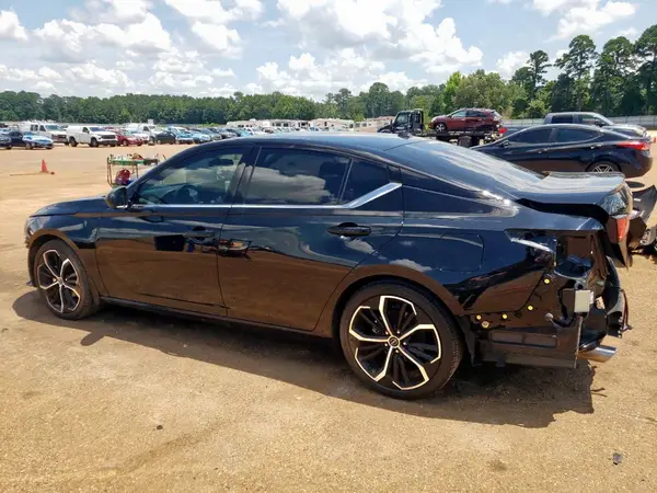 1N4BL4CV2PN426225 2023 NISSAN ALTIMA - Image 2